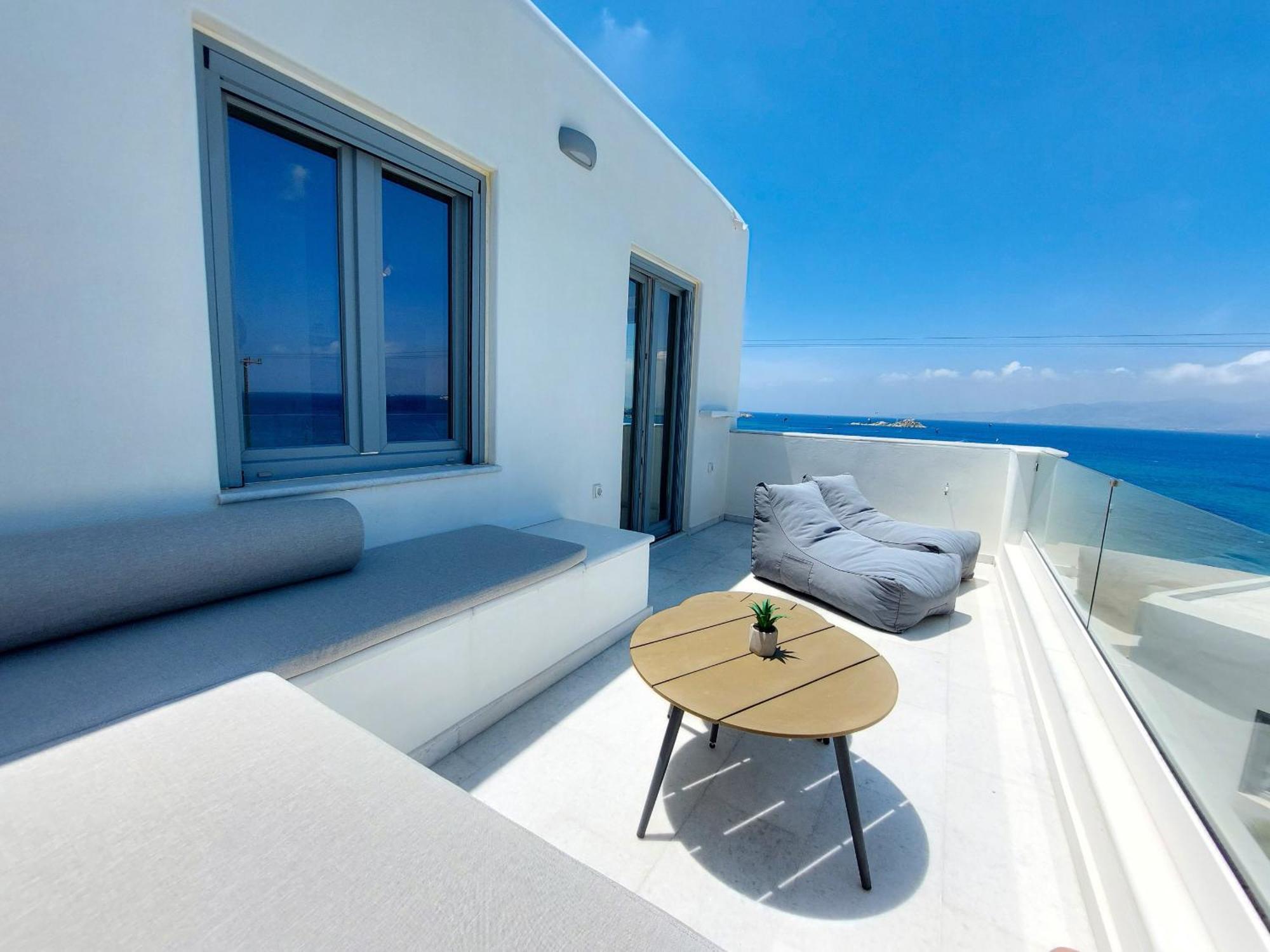 Seanfinity Beachfront Suites Mikri Vigla Habitación foto