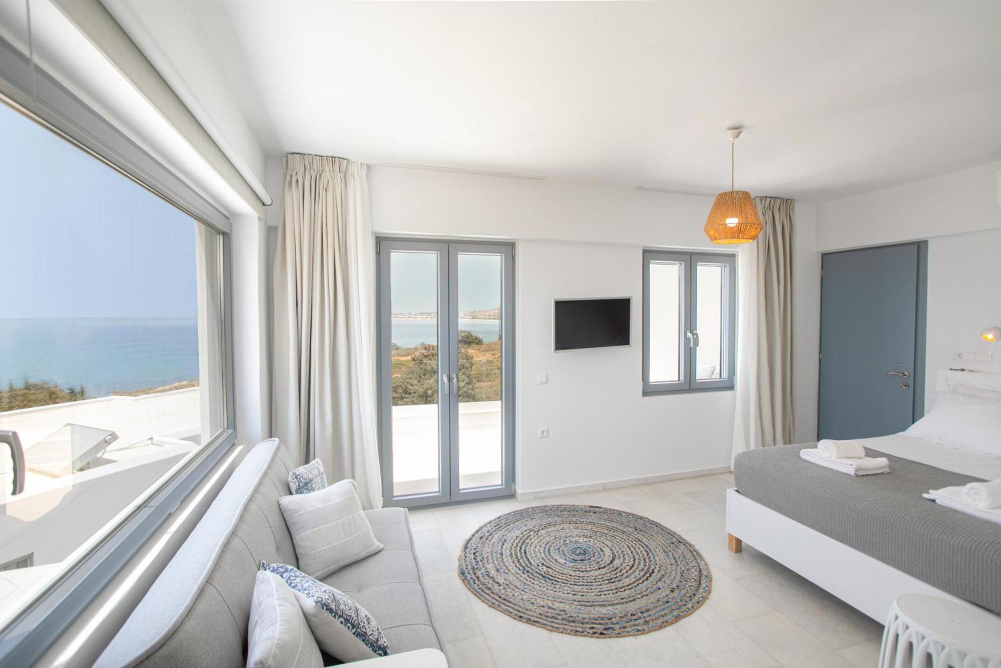 Seanfinity Beachfront Suites Mikri Vigla Habitación foto